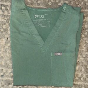 FIGS womens Green Shirt